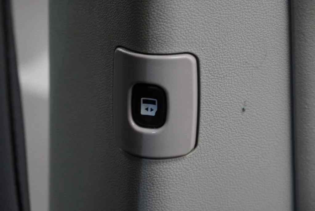 Used 2016 Blue Chrysler Touring image 40