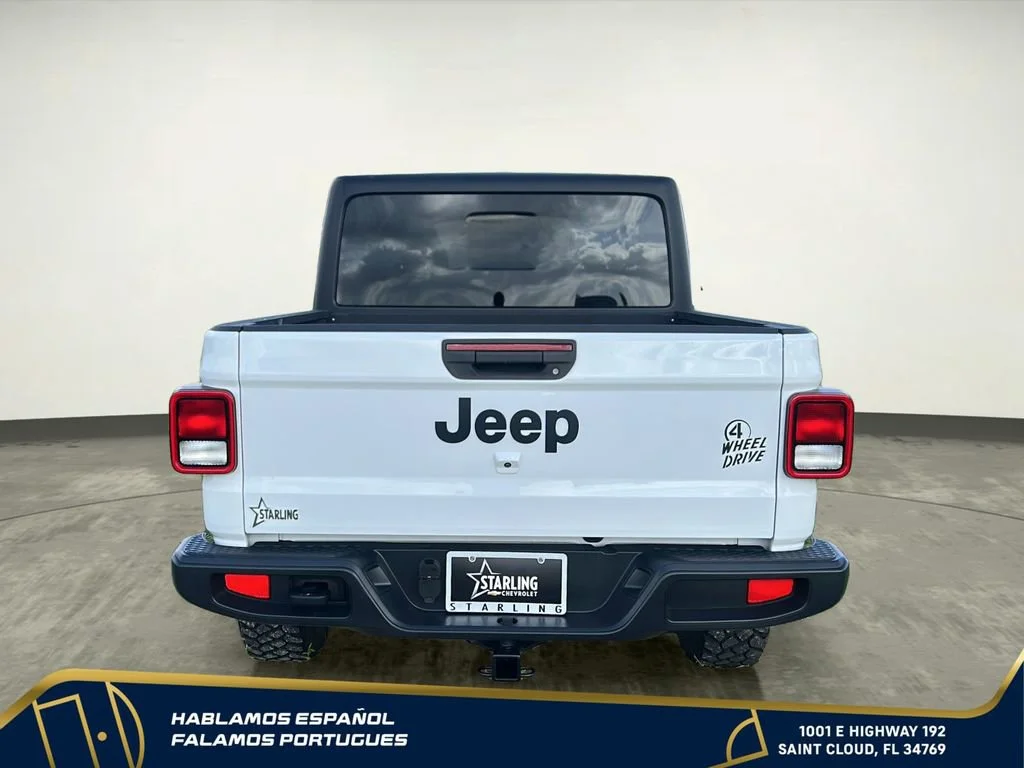 Used 2022  Jeep Willys image 5