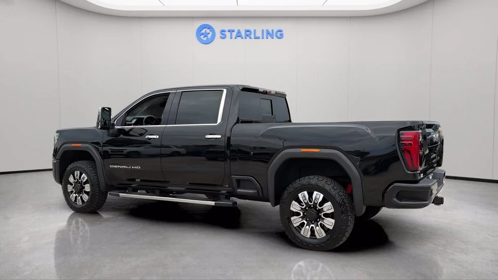 Used 2024 Onyx Black GMC Denali image 4