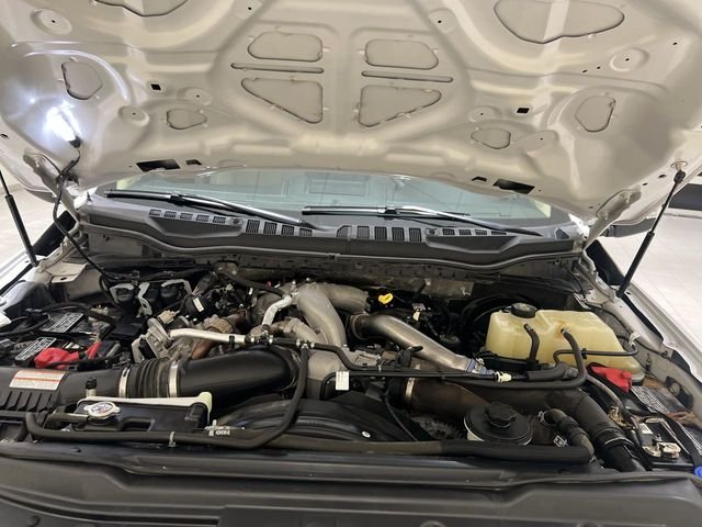 Used 2021 White Ford Lariat image 25