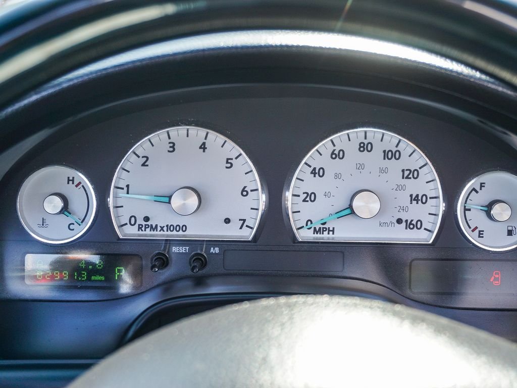 Used 2003 Gray Ford Base image 21