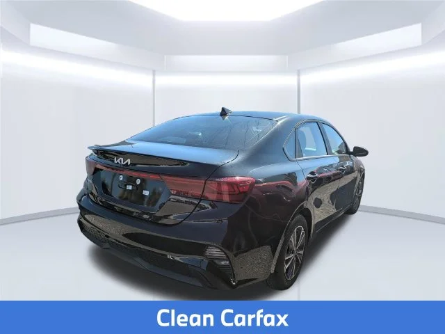 Used 2024 Black Kia LXS image 4