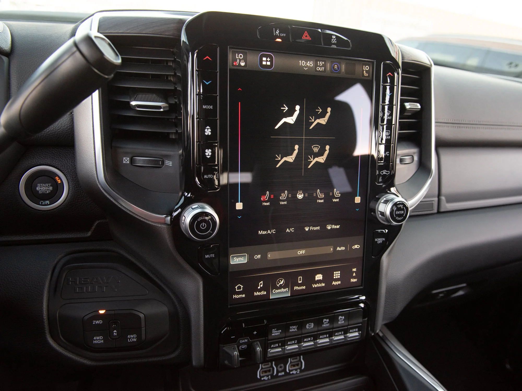 New 2027 Grey RAM Laramie Night* Mega Cab 4x4, Towing Tech Group, Rear Auto-Levelling Air Suspension image 21