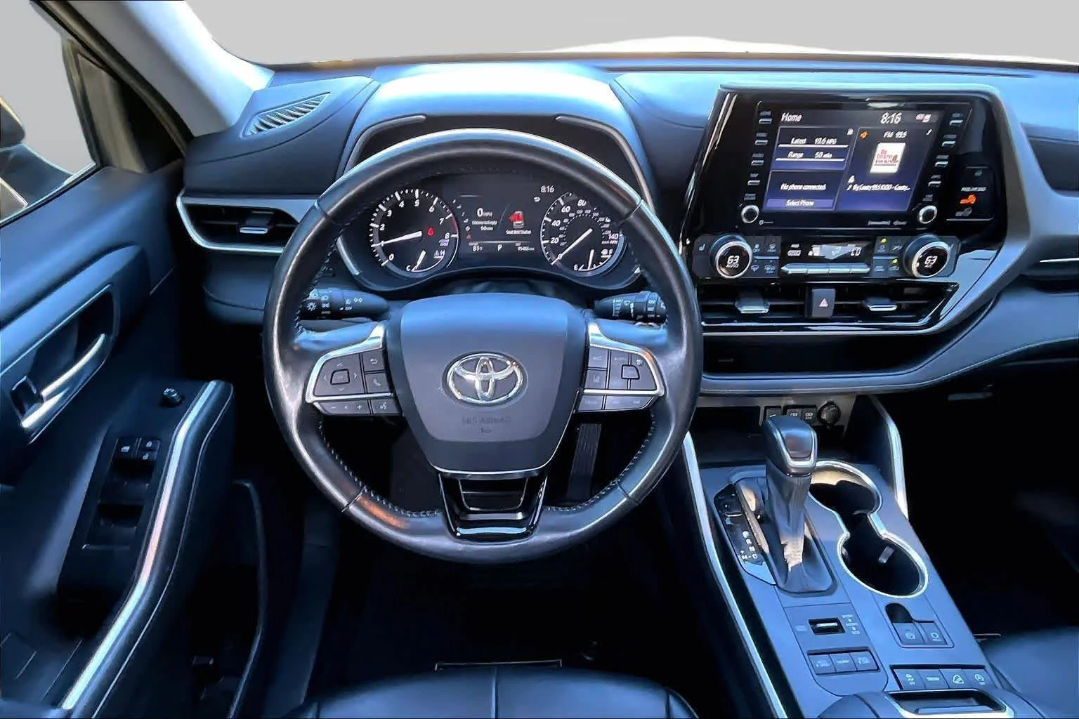 Used 2021 Magnetic Gray Metallic Toyota XLE image 6