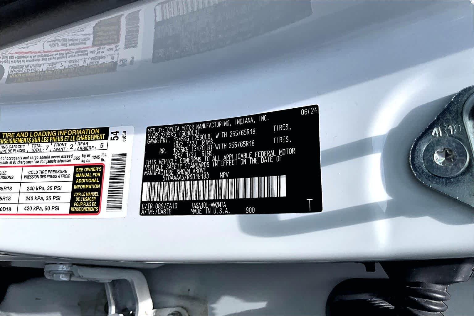 Used 2024 Wind Chill Pearl Toyota XLE image 34