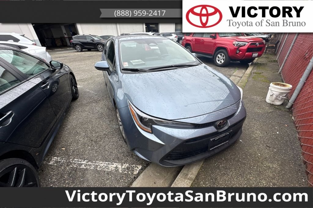 2025 Toyota Corolla LE CVT's photo