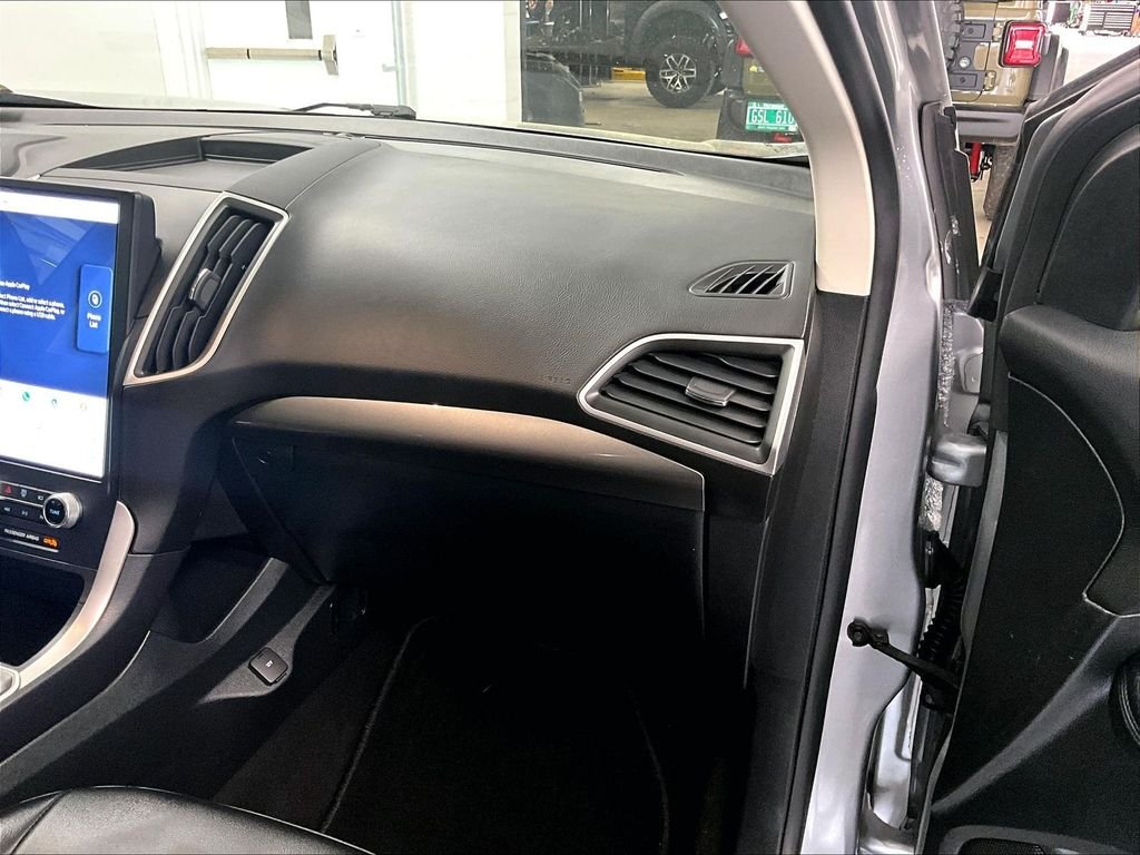 Used 2023 Silver Metallic Ford SEL image 13