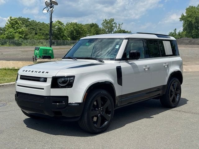 2026 Land Rover Defender 110 X-Dynamic SE