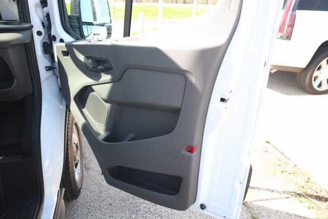 New 2025 Oxford White Ford Cargo Van image 45