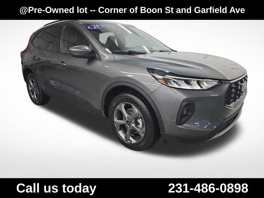 Used 2025 Gray Ford ST-Line Select image 14