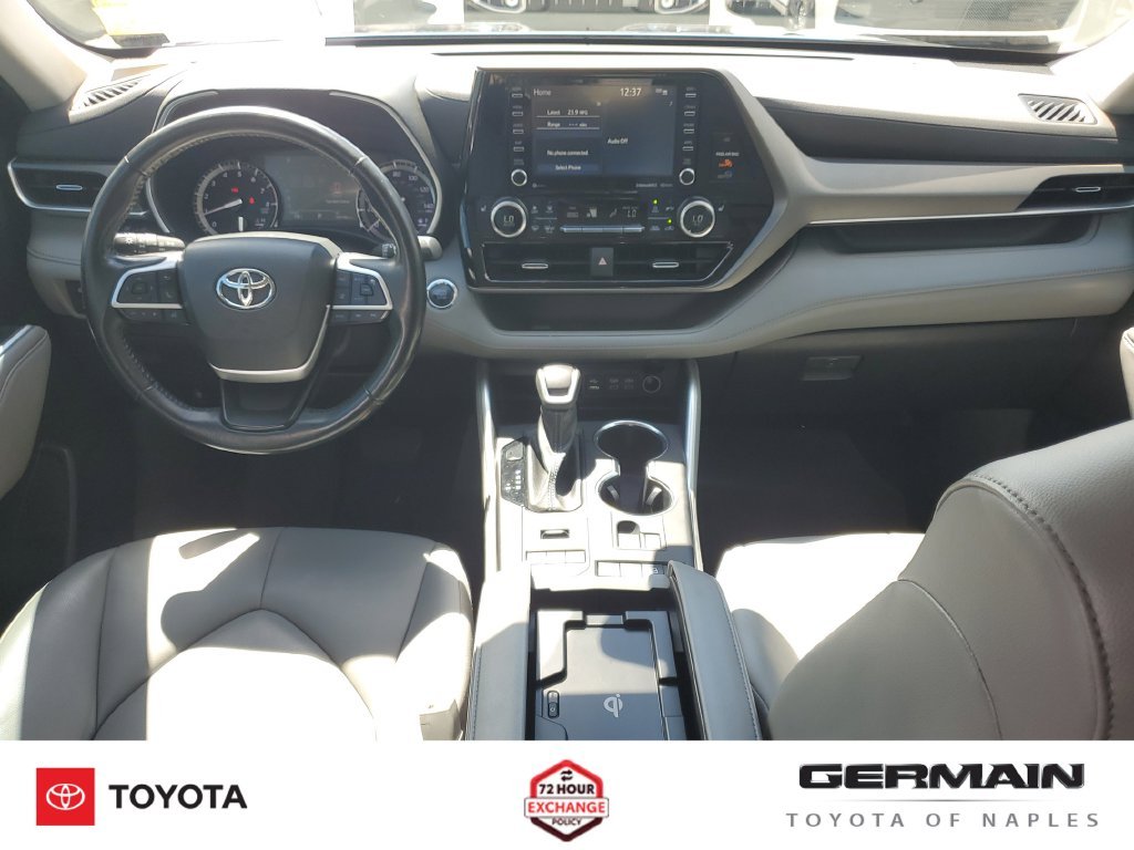 Used 2022 Blue Toyota XLE image 19