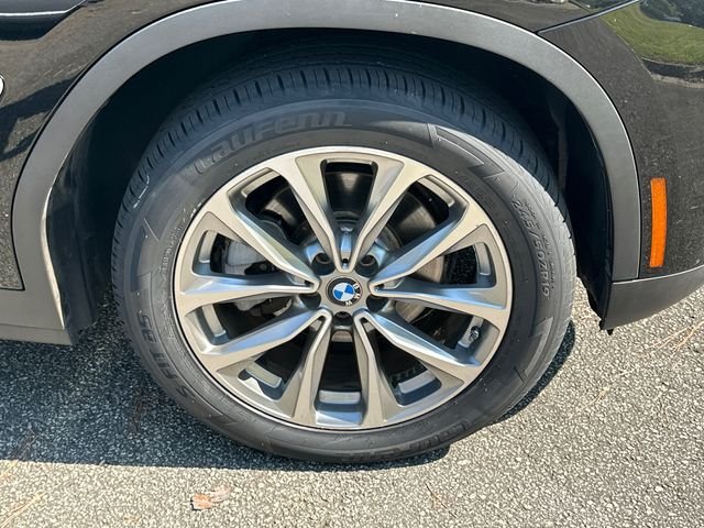 Used 2019 Black BMW xDrive30i image 13