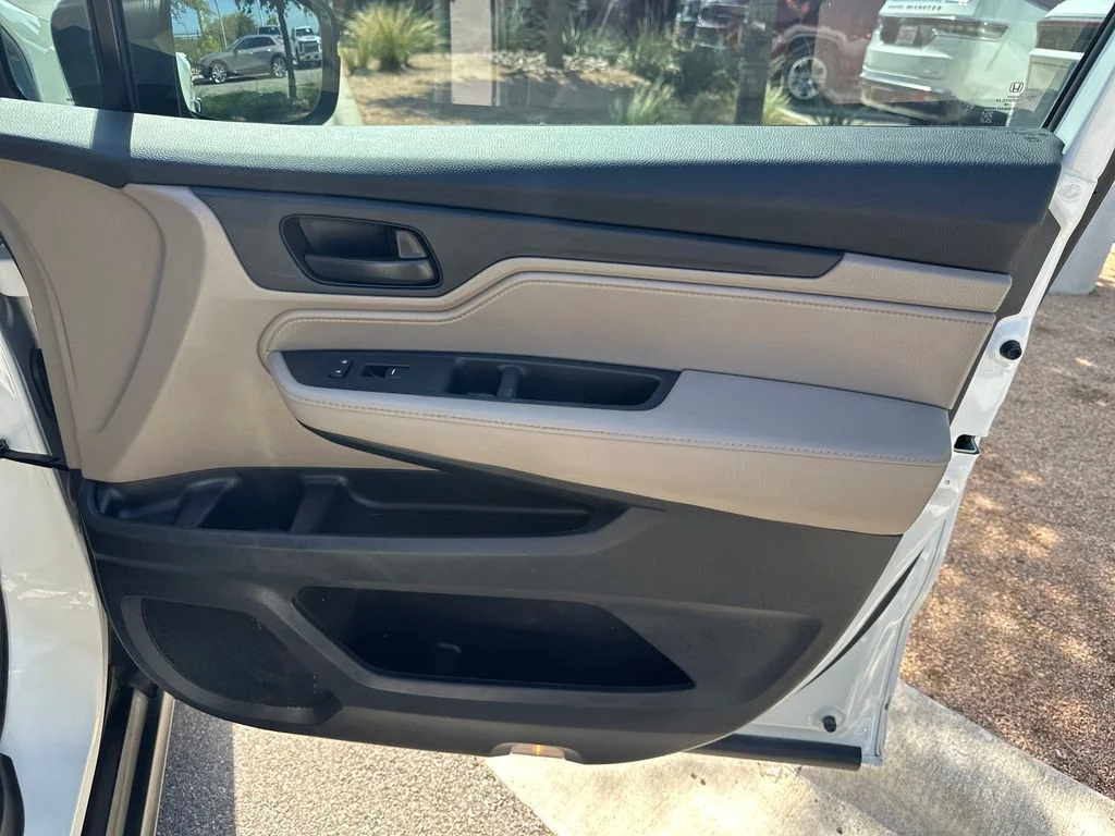 Used 2019  Honda EX-L image 38