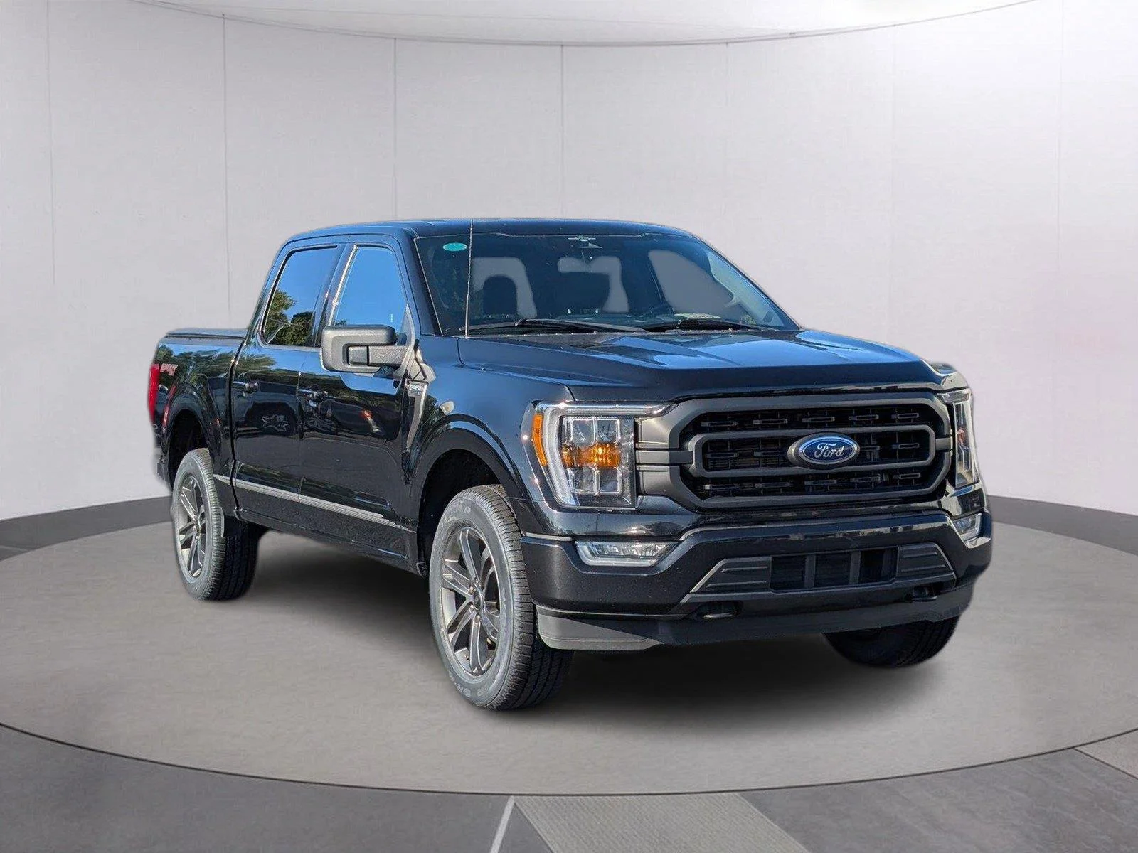 Used 2023 Agate Black Ford XLT image 9
