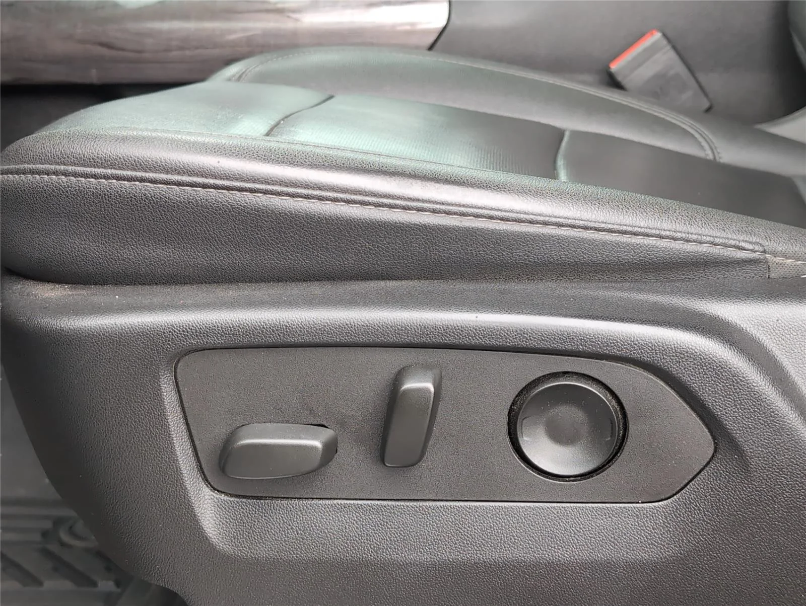 Used 2022 Glacier Blue Metallic Chevrolet LTZ image 13