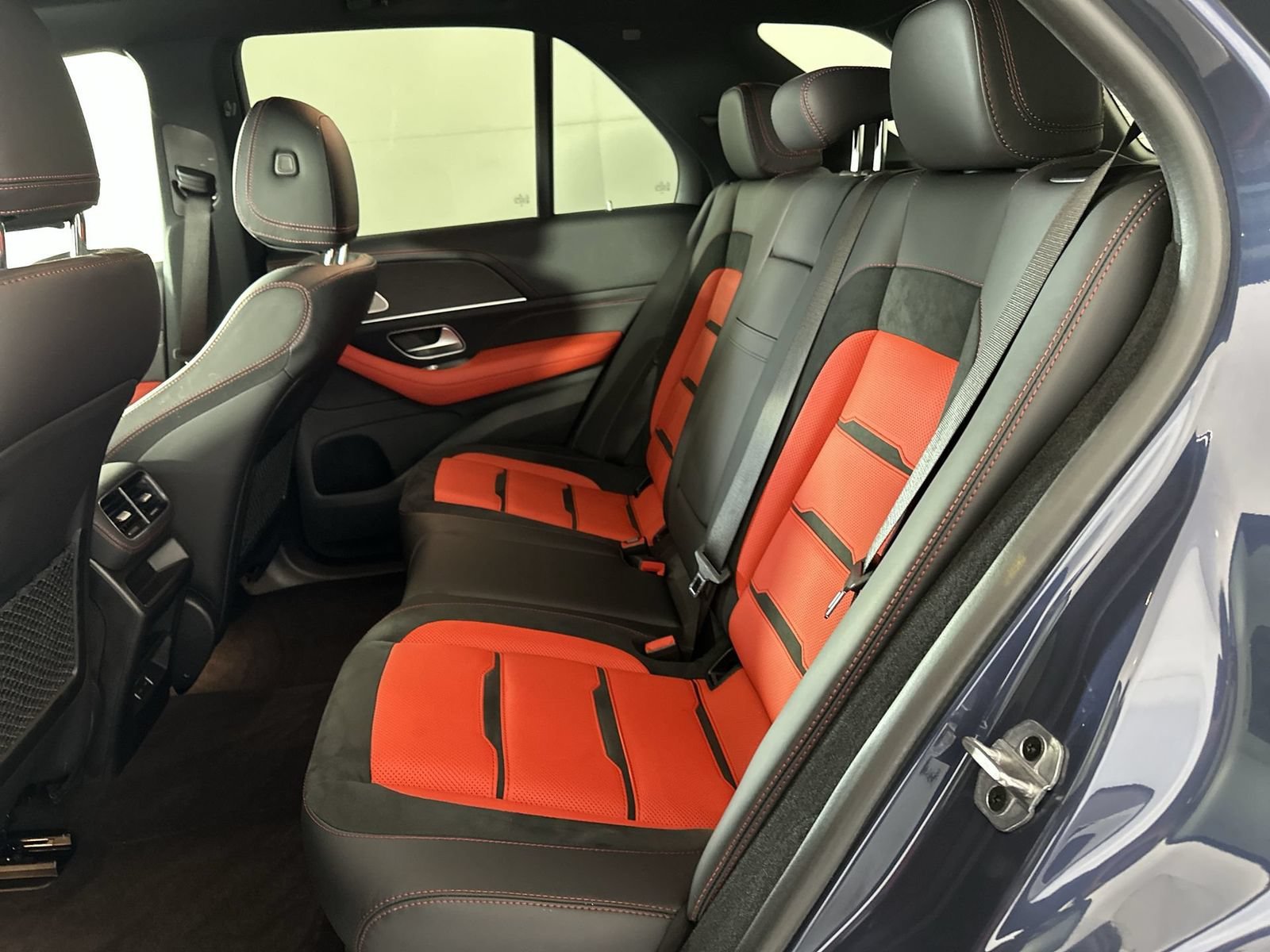 Used 2024 Blue Mercedes-Benz GLE 53 AMG® image 23