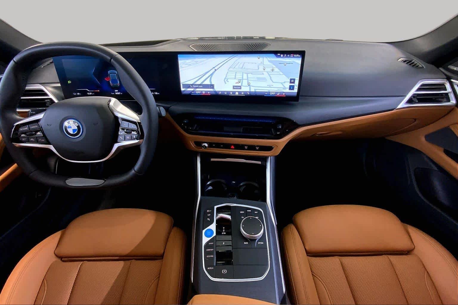 Used 2025 Cape York Green Metallic BMW eDrive40 image 15