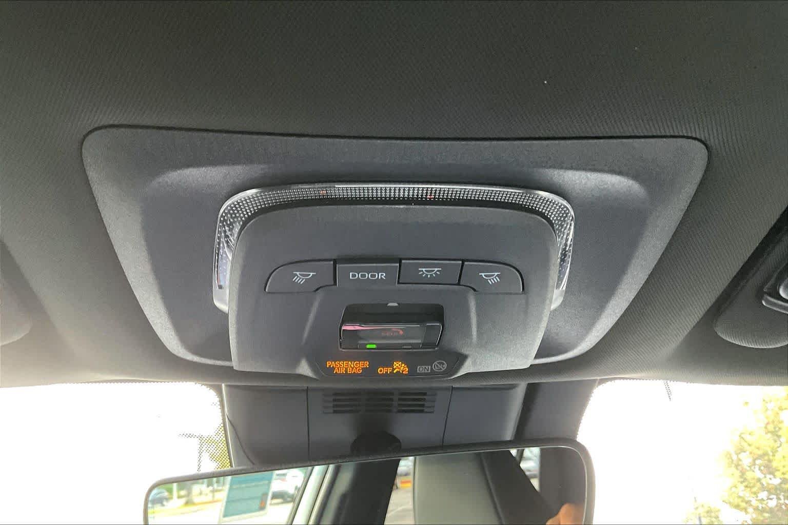 2026 Toyota C-HR SE - Photo 18