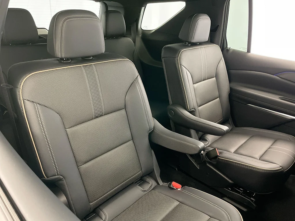 Used 2026 Mosaic Black Metallic Chevrolet High Country image 28