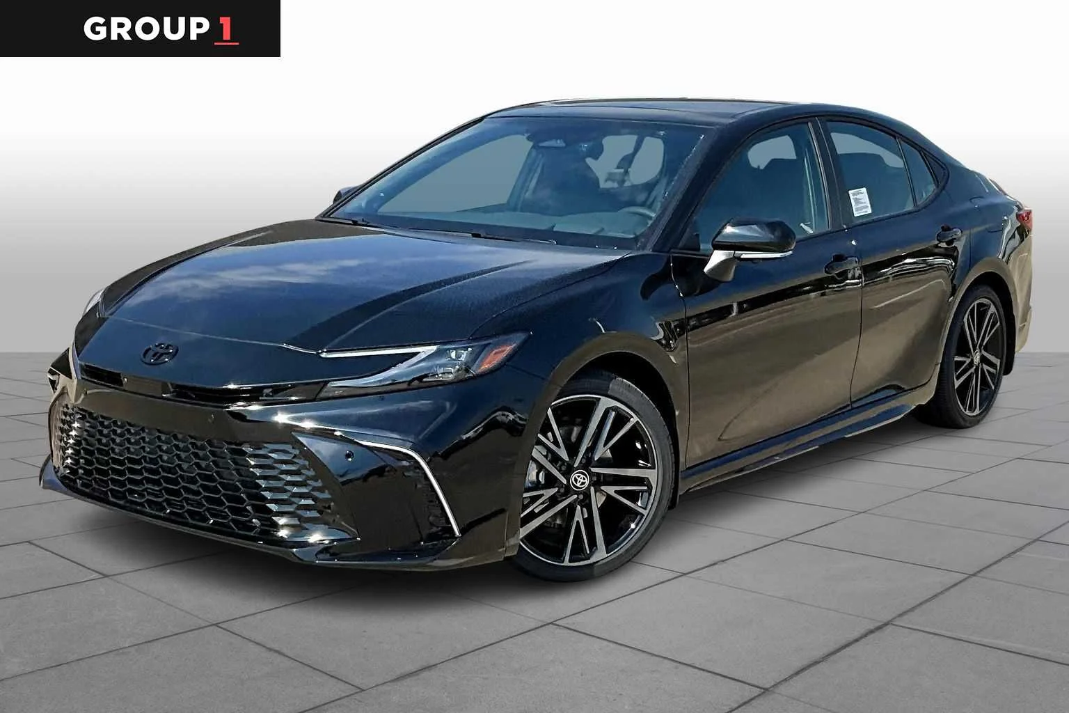 2026 Toyota Camry XSE Hybrid's photo