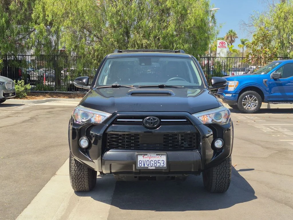 Used 2020 Black Toyota Venture image 4