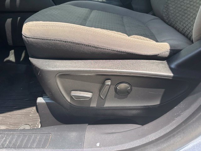 Certified Used 2022 Blue Ford SE image 14