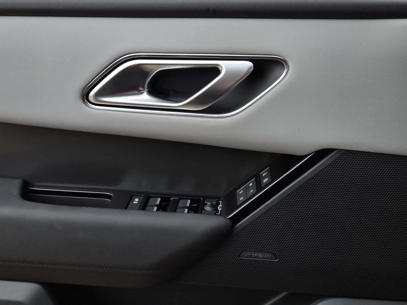 New 2026 Varesine Blue Land Rover S image 28