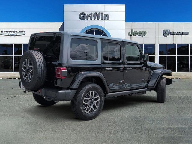 New 2026 Black Clear-Coat Exterior Paint Jeep Sahara image 4