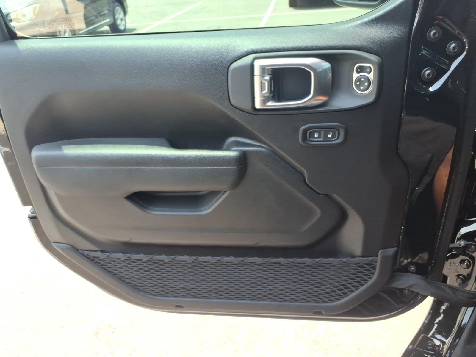Used 2025 Black Clearcoat Jeep Nighthawk image 25