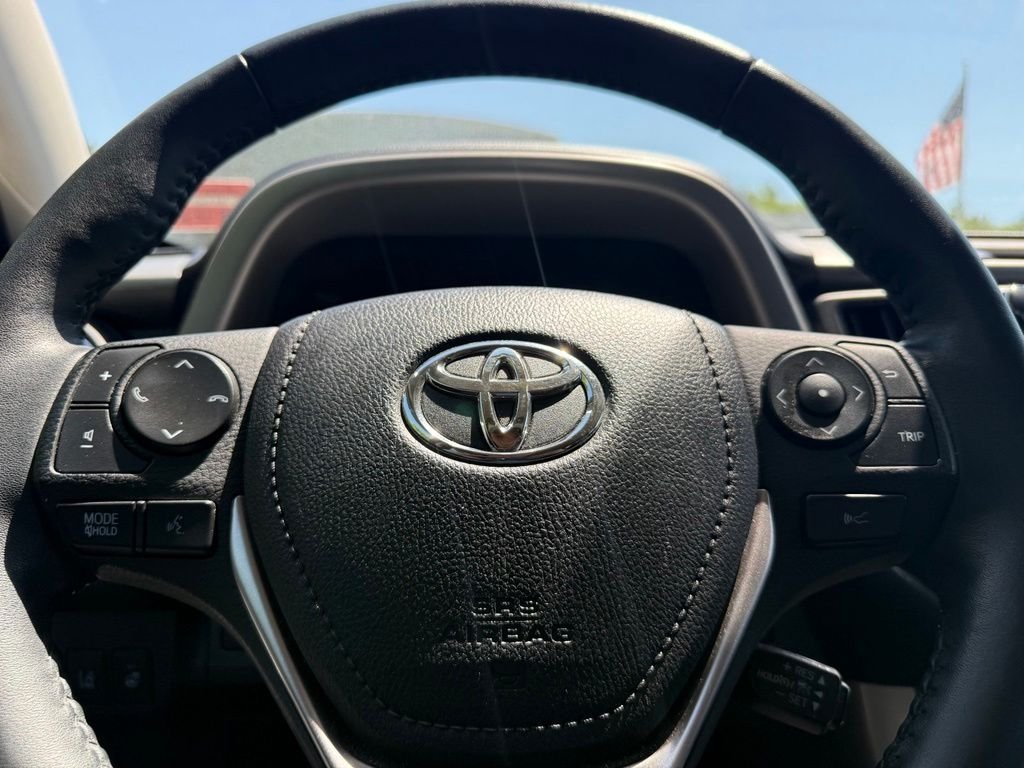 Used 2018 Black Toyota Adventure image 41