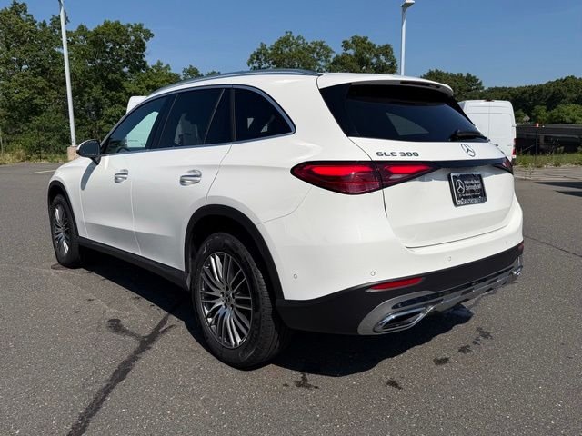 Used 2026 White Mercedes-Benz GLC 300 image 5