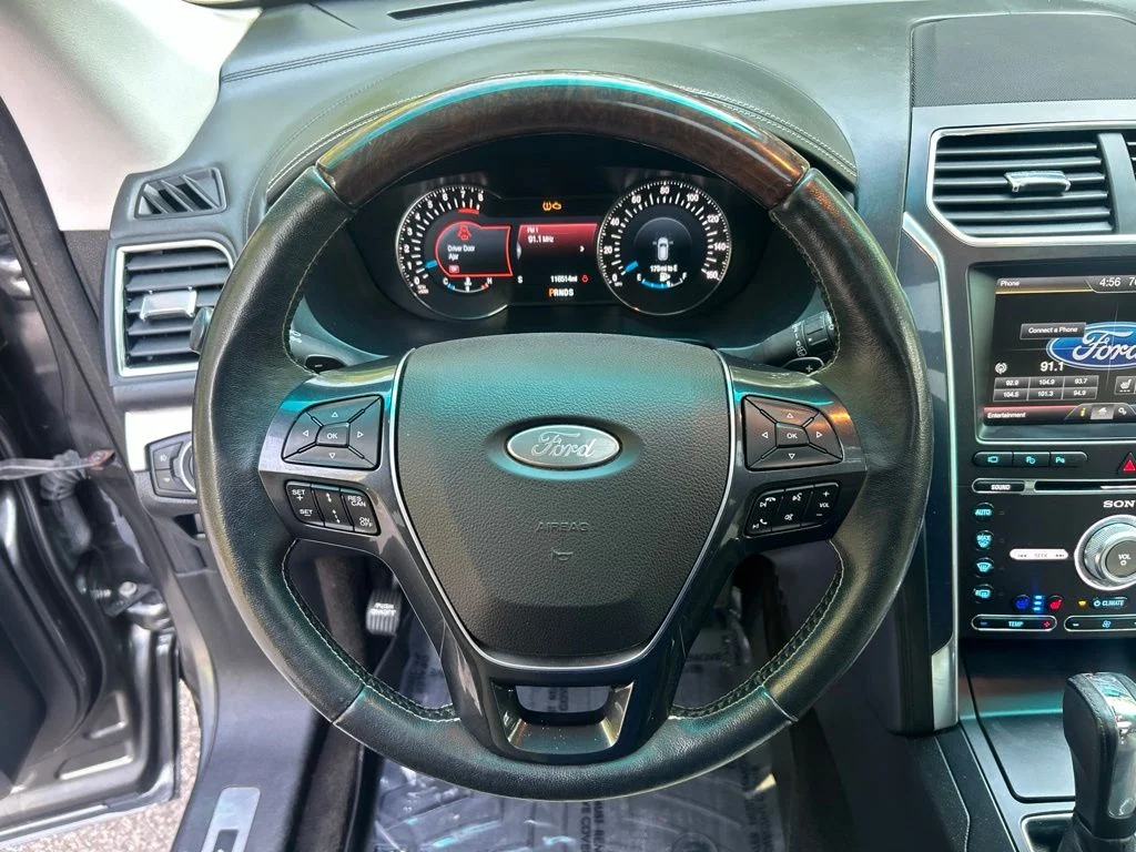 Used 2016 Gray Ford Platinum image 22