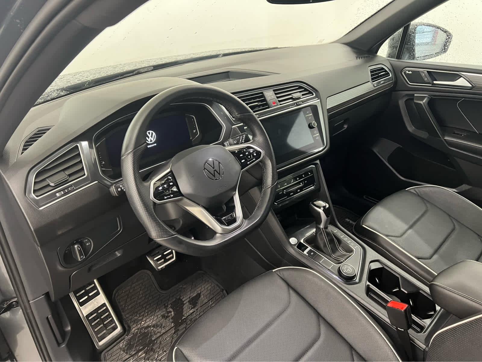 2022 Volkswagen Tiguan SEL R-LINE - Photo 15
