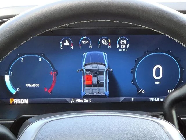 Used 2025 Avalanche Ford Lariat image 23