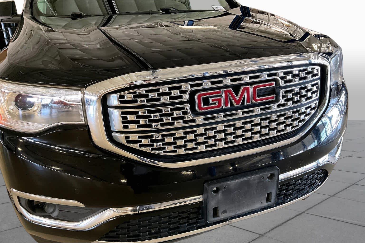 Used 2019 Ebony Twilight Metallic GMC Denali image 29