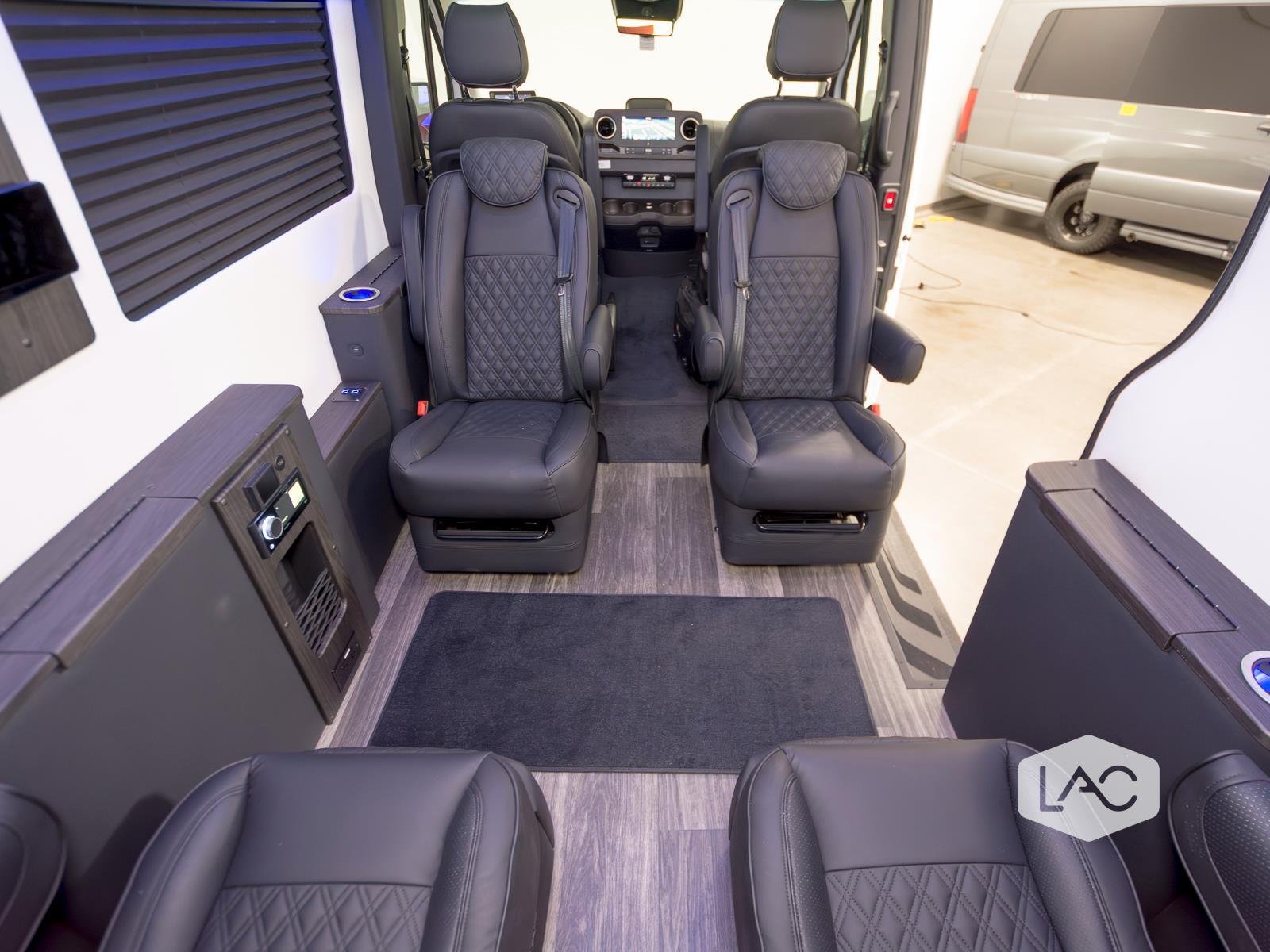 New 2026 WHITE OGV LUXURY COACH AWD (10OBA)1080 ANYWHERE w/ ADV PKG 2.1 image 20