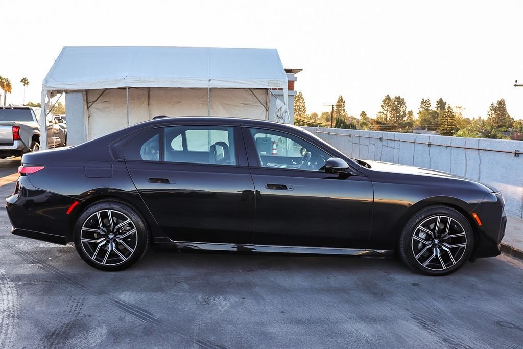 Used 2024 Black Sapphire Metallic BMW 740i image 13