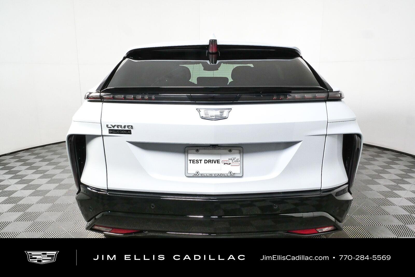 New 2027 Vibrant White Tricoat Cadillac Sport image 26