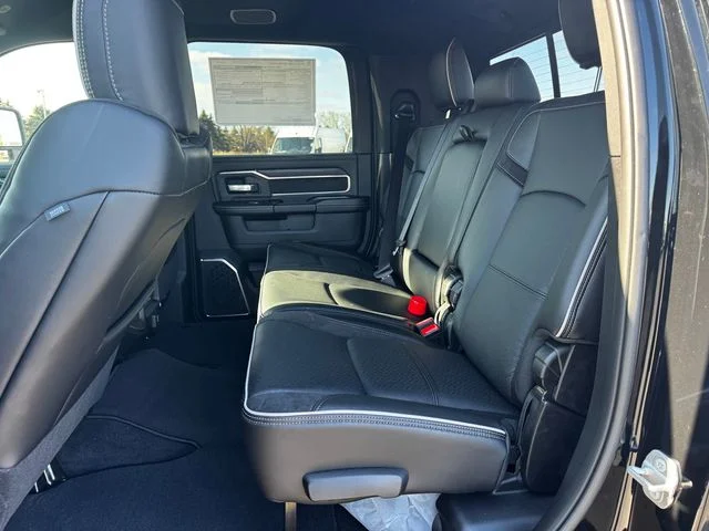 New 2026 Diamond Black Crystal Pearl-Coat Exterior Paint RAM LARAMIE image 19