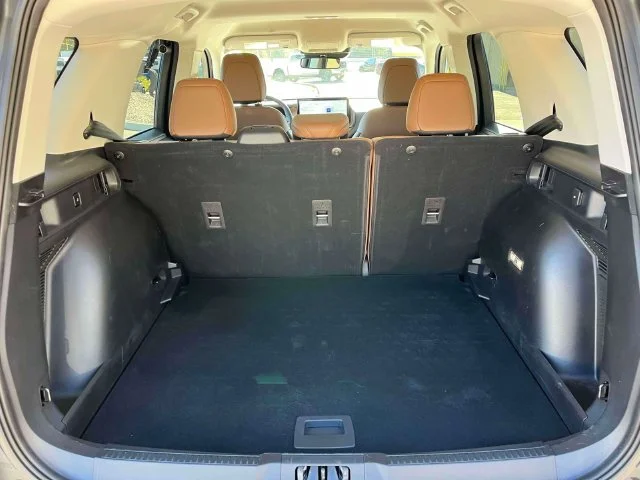 Used 2025 Gray Ford Outer Banks image 19