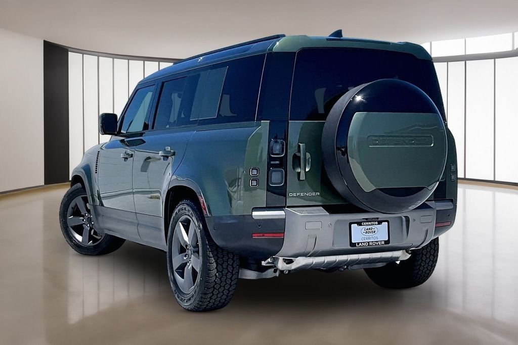 New 2026 BELGRAVIA GREEN Land Rover S image 3