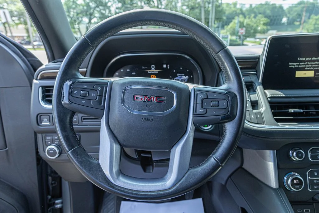 Used 2022 Gray GMC SLE image 22