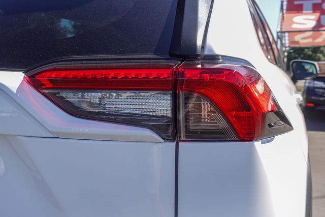 2024 Toyota RAV4 XLE - Photo 9