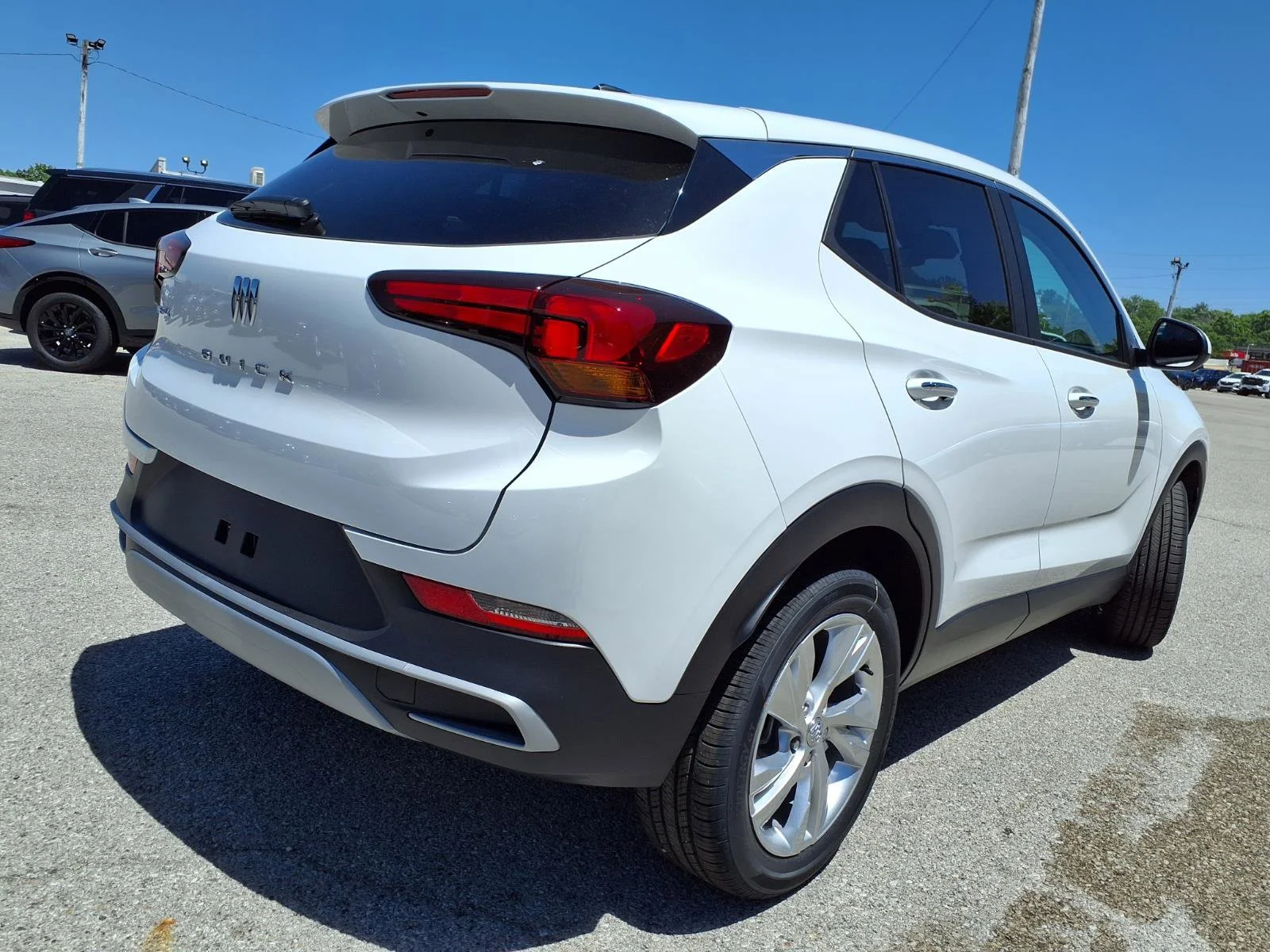 New 2026 Summit White Buick Preferred image 20