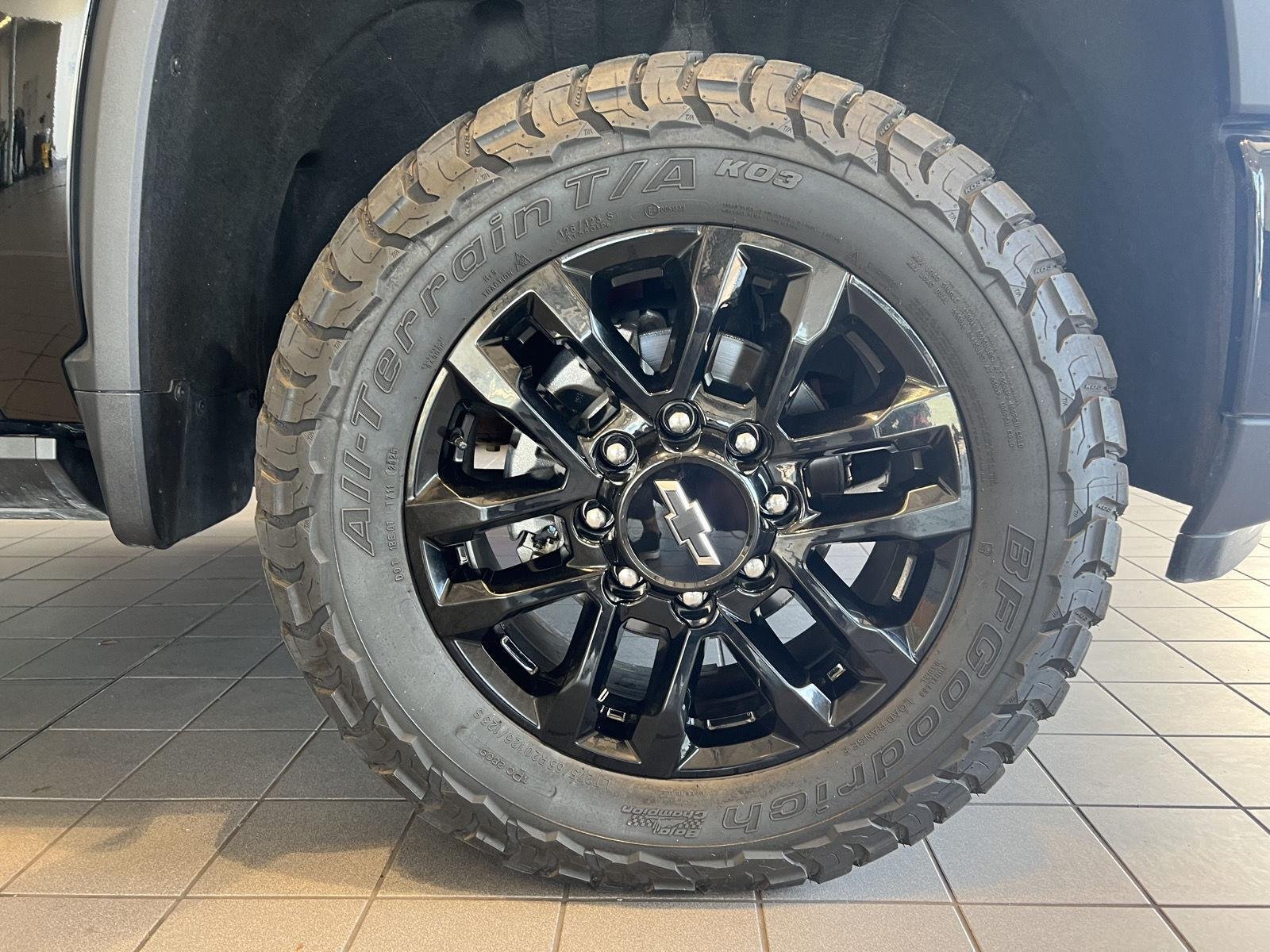 Used 2025 Black Chevrolet LTZ image 9