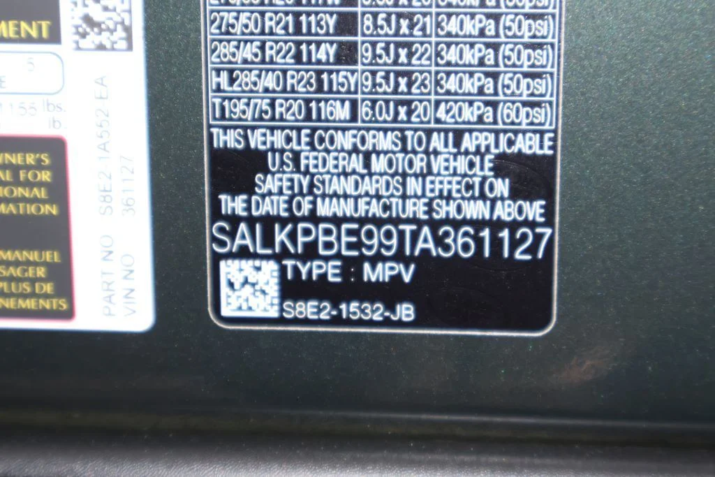 New 2026 Belgravia Green Land Rover SE image 27