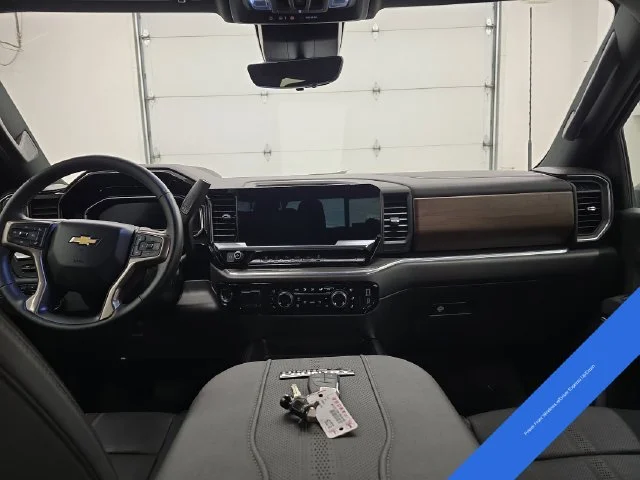 Used 2024 Summit White Chevrolet High Country image 14