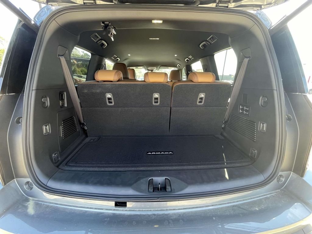 2025 Nissan Armada SL - Photo 10