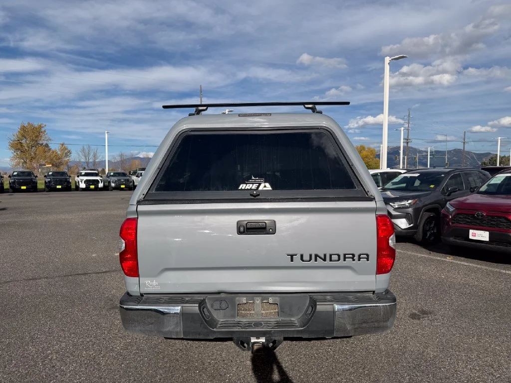 Used 2021  Toyota SR5 image 2