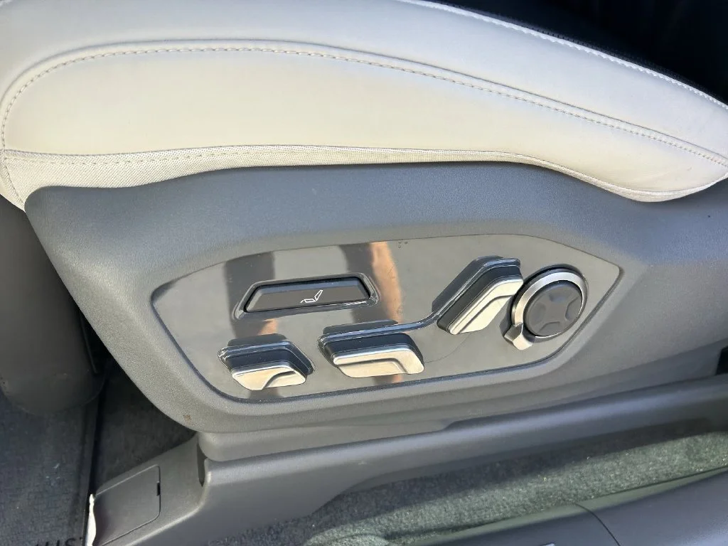 Used 2024 Snow White Pearl Kia GT-Line image 19